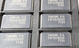 Porcellana Chip di regolatore dell&#039;istantaneo di K9F5608UOD-PCBO NAND memoria flash del bit NAND di 8 x di 32M bit 16M x 16 fabbrica